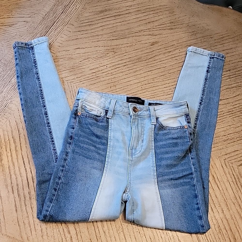 Kendall + Kylie size 26 two toned babe skinny jeans NWOT